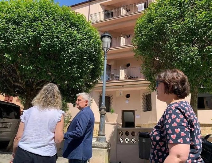 Visita del alcalde de Soria a la zona de San Pedro-El Carmen, rehabilitada con 5,4 millones .