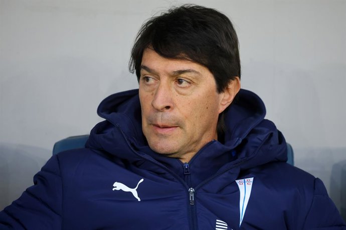 Futbol, Universidad Catolica vs Universidad de Concepcion, campeonato 2026 Fecha 15, Liga de Primera 2026. El entrenador de Universidad Catolica Daniel Garnero, es fotografiado durante un partido de primera contra Universidad de Concepcion disputado en