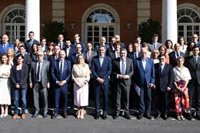 Pedro Sánchez preside la tercera reunión de la Comisión Interministerial que prepara y organiza el Mundial 2030