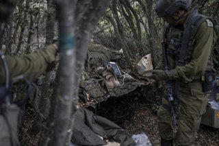 Archivo - Arxiu - Militars israelians a la localitat libanesa de Naqoura, al sud del Líban