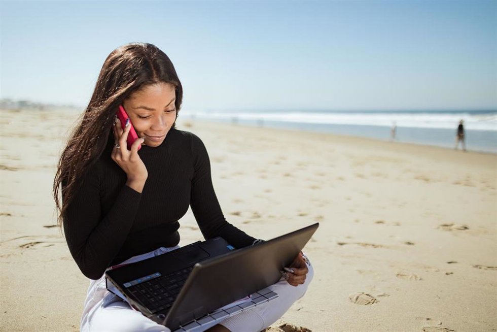 El Internet de las cosas llega a la costa: España se prepara para el despliegue de las 'playas inteligentes'