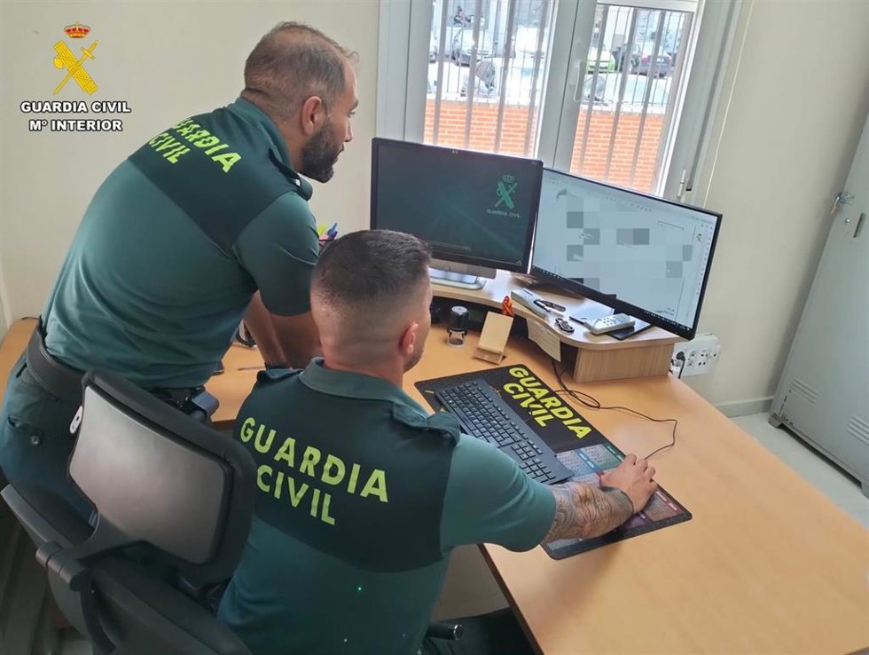 Agentes de la Guardia Civil.