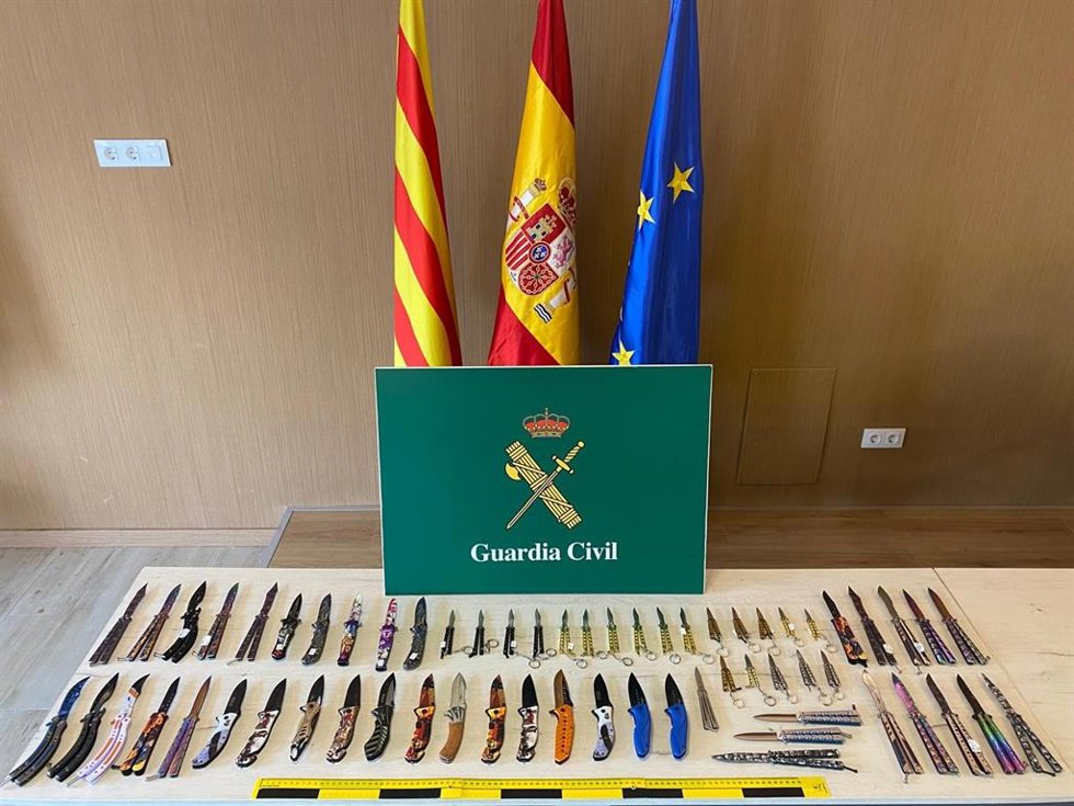 Armas blancas prohibidas decomisadas en el dispositivo en 15 locales de la provincia