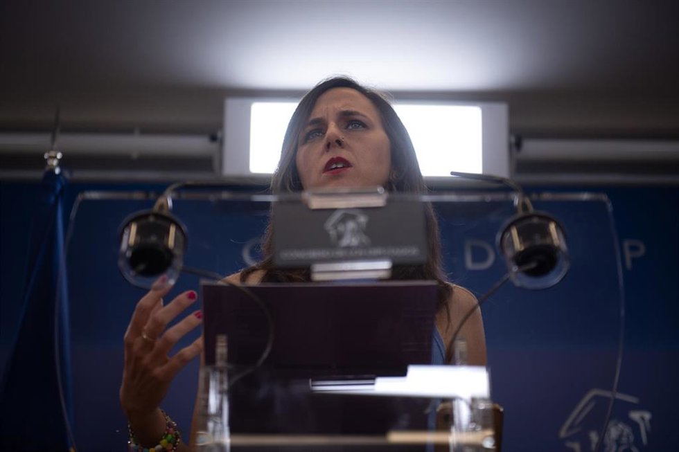La secretaria general de Podemos, Ione Belarra, durante una rueda de prensa en el Congreso de los Diputados, a 16 de junio de 2026, en Madrid (España).