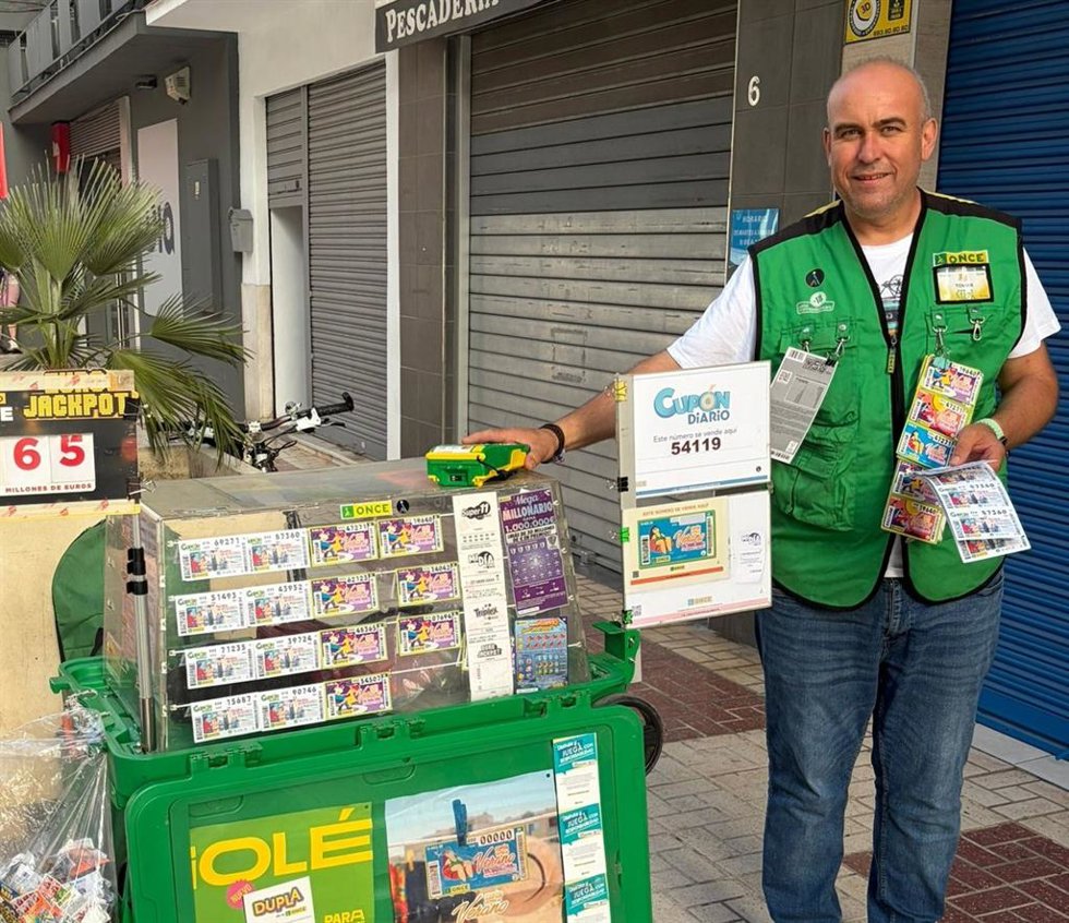 El sorteo de la ONCE de este pasado miércoles reparte 210.000 euros en Málaga capital, con seis cupones premiados con 35.000 euros cada que ha vendido Francisco Tomás García