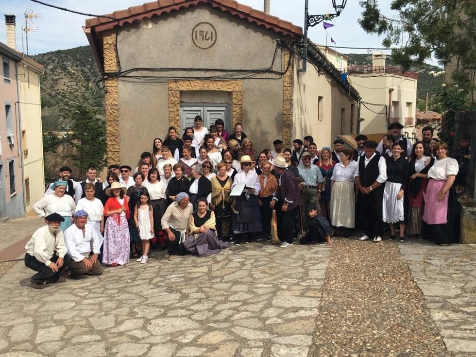 Oda a las prendas del pasado en Riba de Saelices.