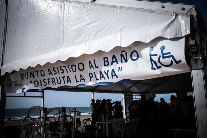 Punto de baño asistido de la playa de la Misericordia de Málaga