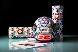 Marc Márquez lucirá en Brno un casco exclusivo por el 120 aniversario de Estrella Galicia.