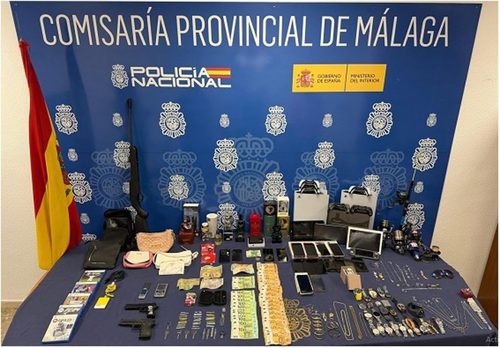 Material intervenido en la desarticulación de un grupo dedicado a robos.