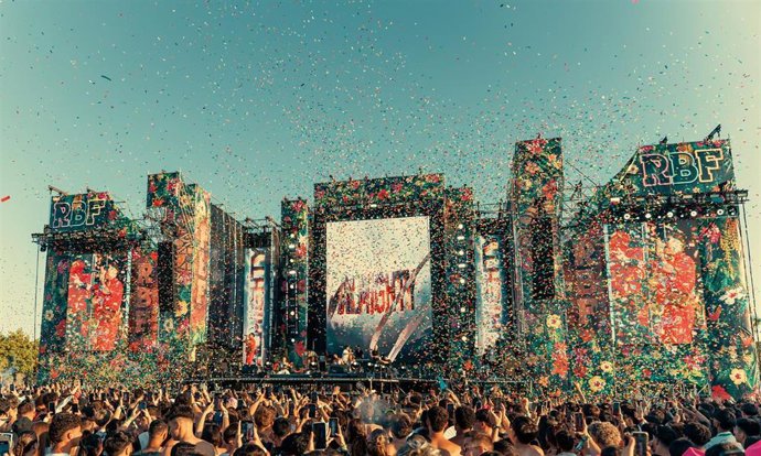 Archivo - Reggaeton Beach Festival 2025 en Torrevieja (Alicante)