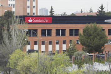 Archivo - Banco Santander.