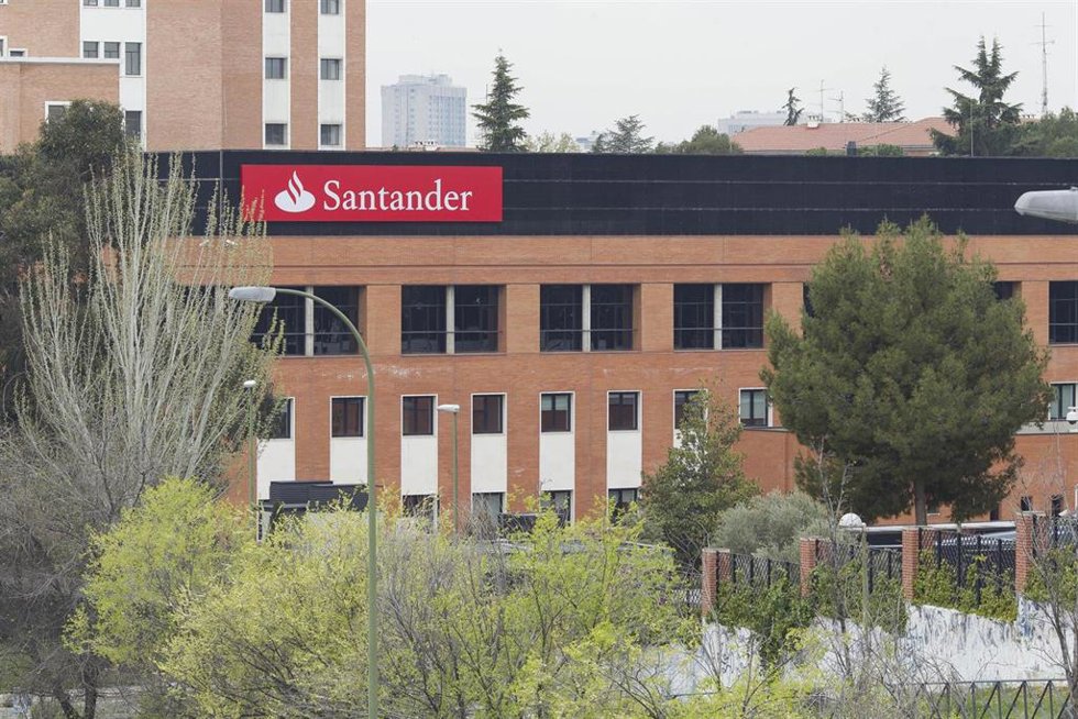 Archivo - Banco Santander.
