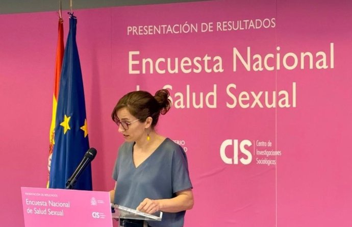 Mónica García destaca que "el 91% de la población apoya la educación sexual en la escuela" frente a "pines parentales"