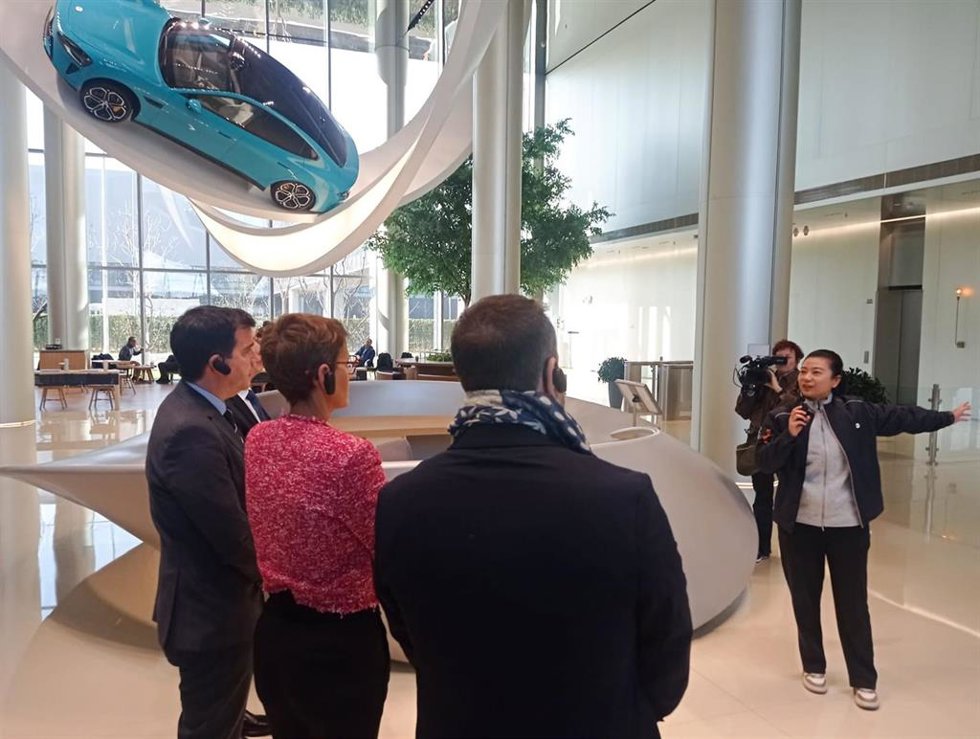 La presidenta Chivite y el consejero Irujo, en una visita institucional a China del pasado otoño