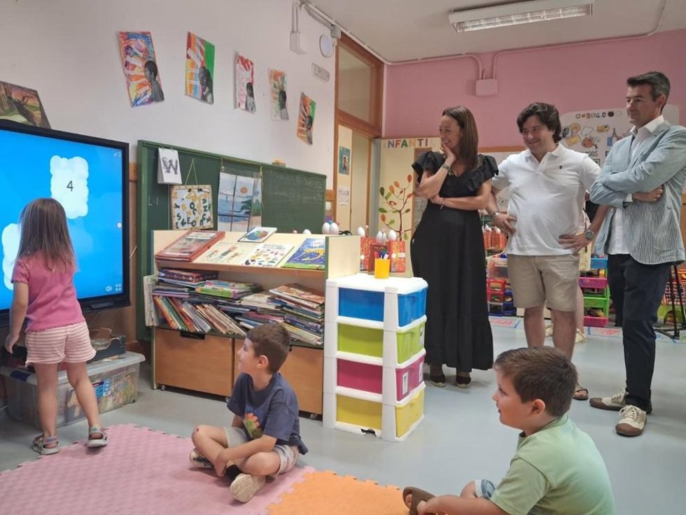 EL CRA La Sabina proporciona un entorno de aprendizaje dinámico y adaptado a la era digital para sus 71 alumnos llegados de la propia Robres, Alcubierre, Frula y Montesusín.