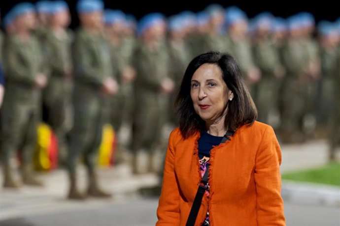 La ministra de Defensa, Margarita Robles, recibe al personal desplegado de la Brigada Líbano XLIV en su vuelta al territorio nacional, en la Base Aérea, a 22 de mayo de 2026, en Torrejón de Ardoz, Madrid (España). 