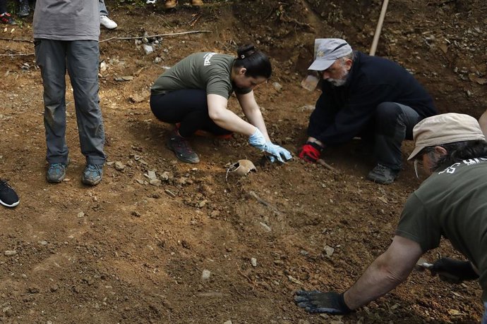 Imagen de archivo de la exhumación en Leranotz en 2018.