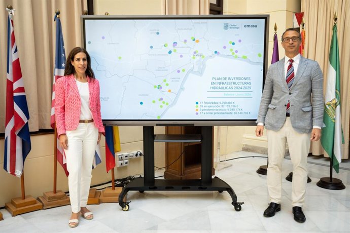 A concejala delegada del Área de Sostenibilidad Medioambiental, Penélope Gómez, en rueda de prensa.