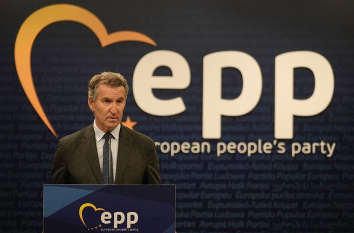 Fotos da coletiva de imprensa do presidente do PP, Alberto Núñez Feijóo, na sede do EPP em Bruxelas