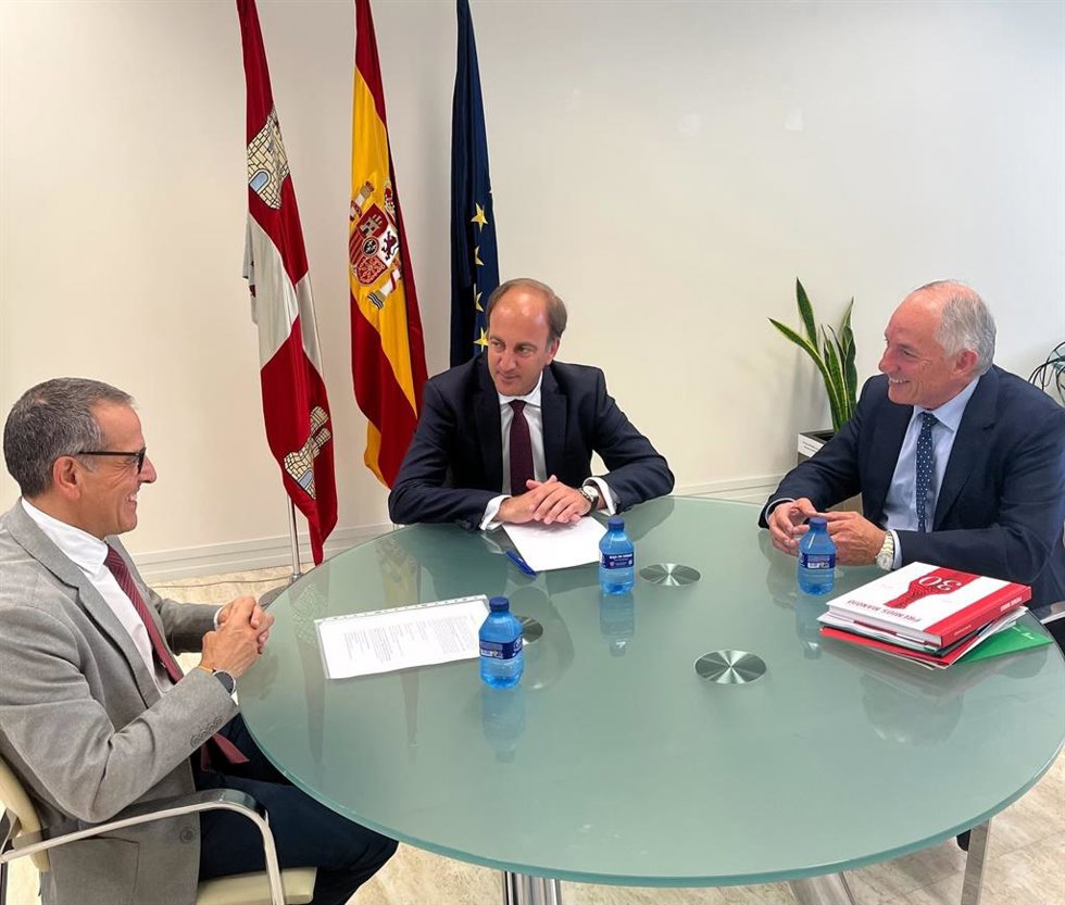 Pinto ve a las cooperativas agroalimentarias como motor de desarrollo económico y social en el medio rural.
