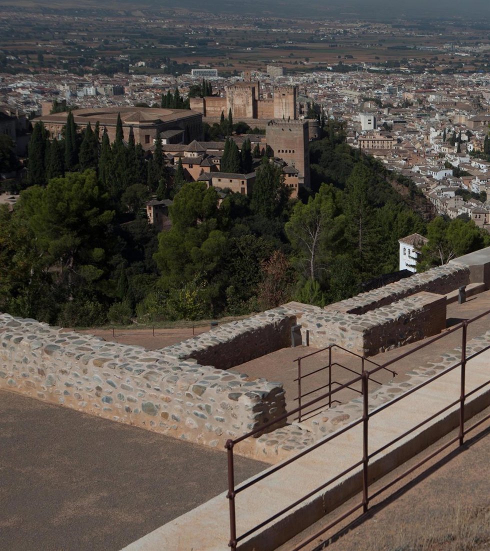 Archivo - Alhambra Vista Desde La Silla Del Moro.