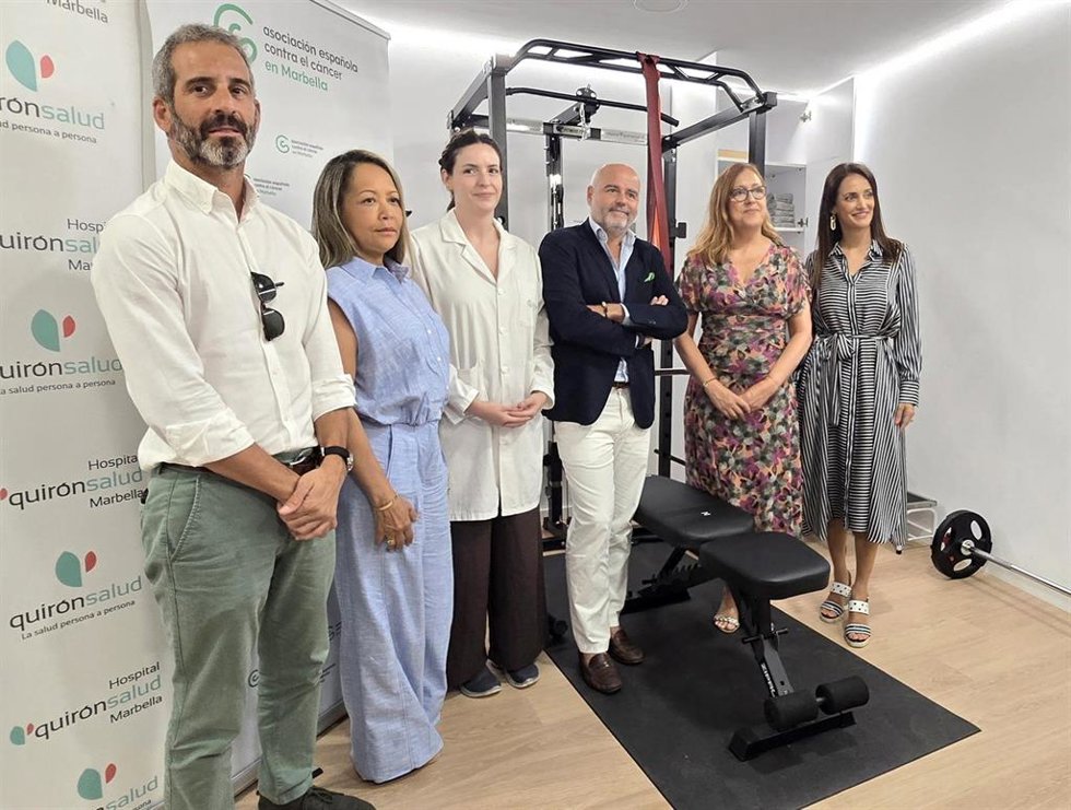 Inauguración del nuevo gimnasio de la Asociación Española Contra el Cáncer de Marbella, un espacio de ejercicio físico adaptado puesto en marcha gracias a la colaboración de la Fundación Quirónsalud y el Hospital Quirónsalud Marbella.