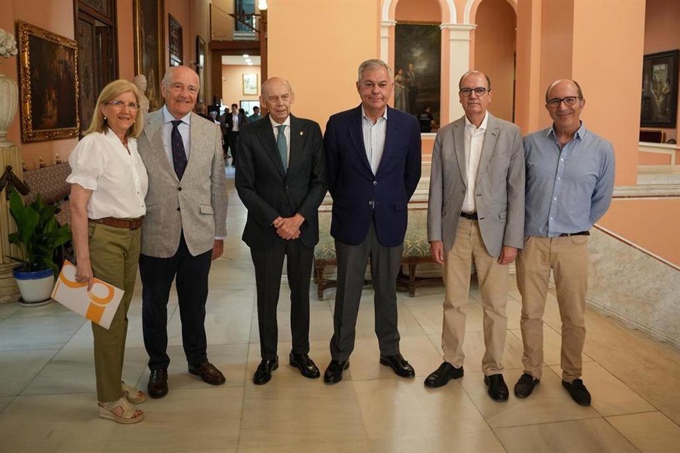 Inauguración de una plazoleta con el nombre de José María Romero en Sevilla