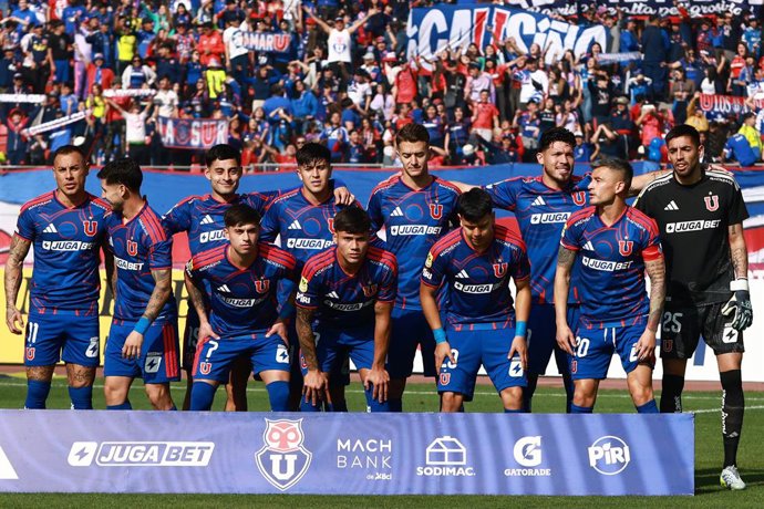 Futbol, Universidad de Chile vs Audax Italiano Fecha 6, Copa de la Liga 2026. El equipo de Universidad de Chile son fotografiados durante el partido de copa de la liga por el grupo D contra Audax Italiano disputado en el estadio Nacional en Santiago,