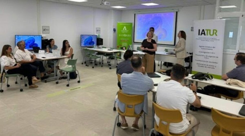 Jornada estratégica sobre turismo científico en Granada.