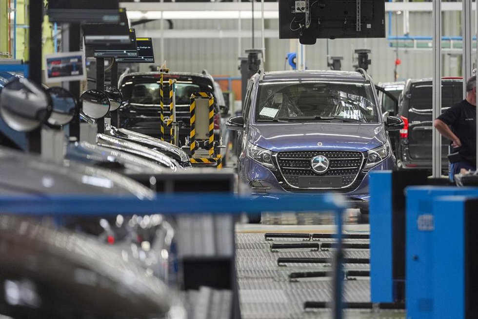 El interior de la planta de Mercedes-Benz en Vitoria (España).