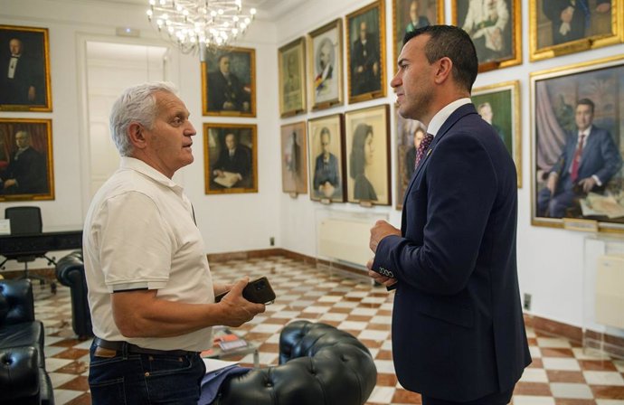 Alcalde de Llocnou amb el president de la Diputació