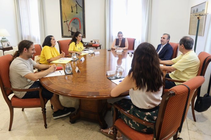 La presidenta del Govern, MargaProhens, y el conseller de Educación y Universidades, Antoni Vera, se reúnen con representantes de la Xarxa 0-3