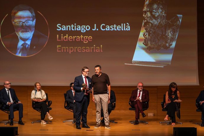 Moment del lliurament del premi