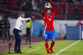 Futbol, Chile vs Ecuador. Primera rueda, clasificatorias al Mundial 2026. El jugador de la seleccion chilena Felipe Loyola es fotografiado durante el partido clasificatorio al Mundial 2026 contra Ecuador disputado en el estadio Nacional de Santiago,