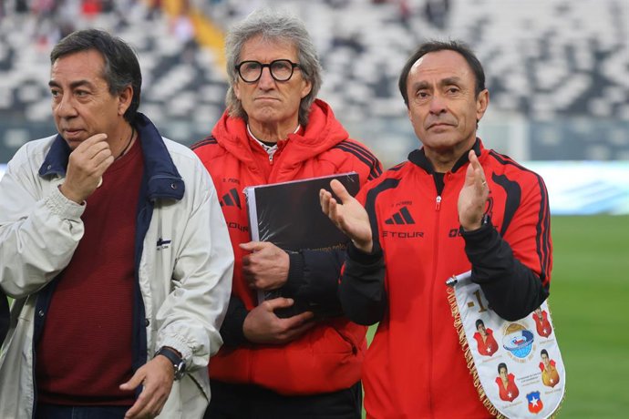 Futbol, Colo Colo vs Cobresal. Fecha 15, Liga de Primera 2026. Daniel Moron y Jaime Pizarro son fotografiados durante el partido de la Liga de Primera entre Colo Colo contra Cobresal disputado en el estadio Monumental de Santiago,