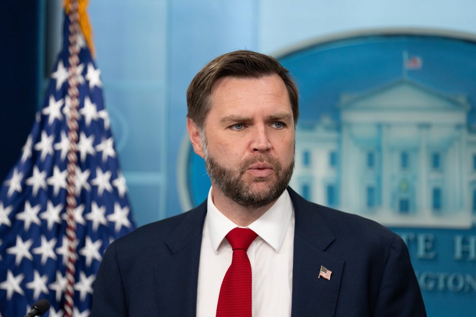 16 June 2026, US, Washington: US Vice President JD Vance briefs the press corps in the White House briefing room about the recently agreed US-Iran Memorandum of Understanding (MOU). Photo: Andrew Leyden/ZUMA Press Wire/dpa