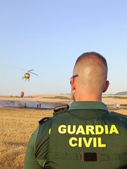 Labores de extinción del incendio de Zolina.