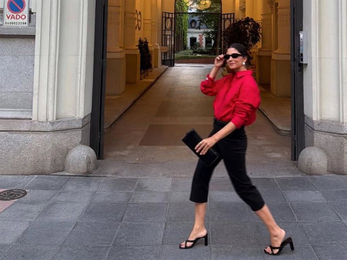 María García de Jaime luce su outfit más cosmopolita