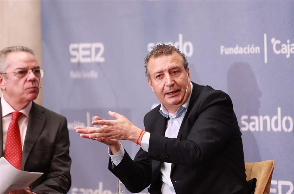El presidente de la Diputación de Sevilla y secretario general del PSOE sevillano, Javier Fernández en los 'Encuentros Ser'.