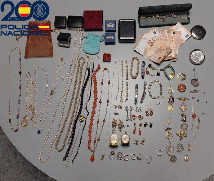 Joyas recuperadas por la Policía Nacional en Sevilla