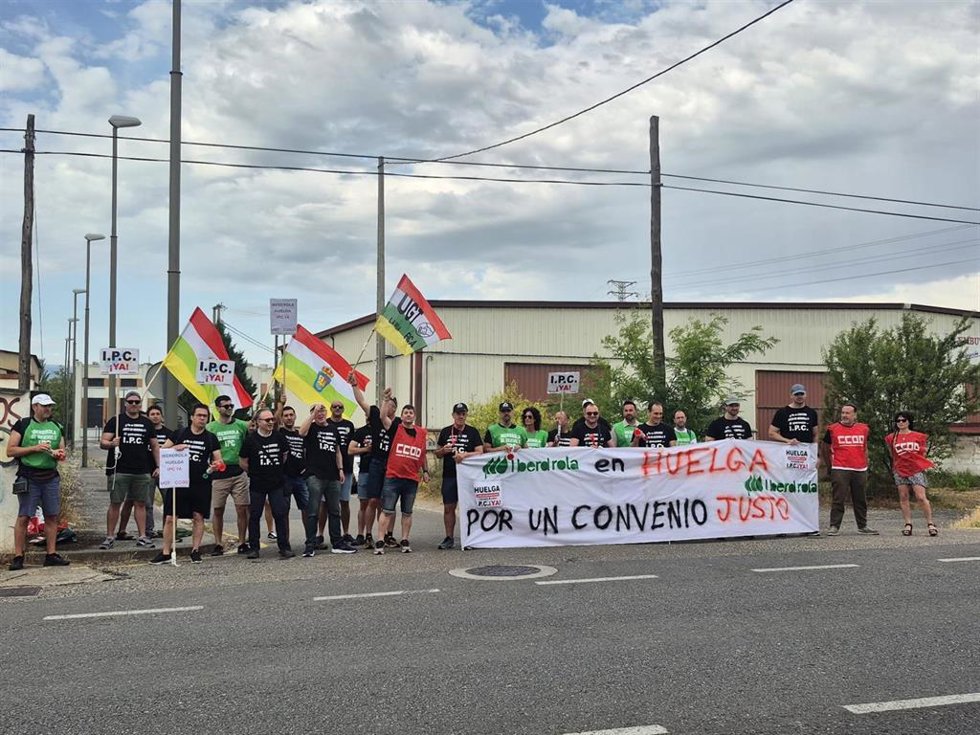 Concentración de la plantilla de Iberdrola en Logroño
