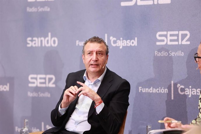 El presidente de la Diputación de Sevilla, Javier Fernández, participa en los 'Encuentros SER' organizados por Radio Sevilla. A 19 de junio de 2026 en Sevilla (Andalucía, España).
