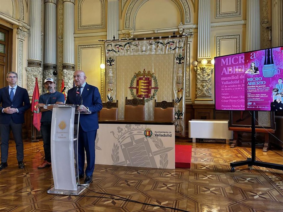 Carnero, durante la presentación del Mundial de Micro Abierto de Poesía.