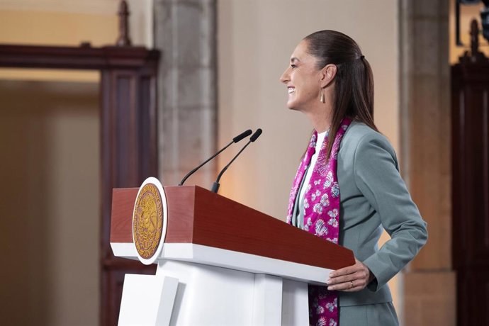 La presidenta de México, Claudia Sheinbaum, durante una rueda de prensa, a 16 de junio de 2026, en Ciudad de México (México). Sheinbaum ha indicado este martes que espera poder reunirse con el Rey Felipe VI .