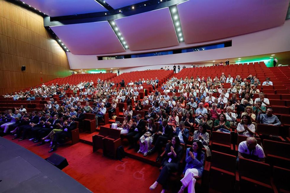 Jornada E-Redes Celebrada En El Centro Niemeyer.