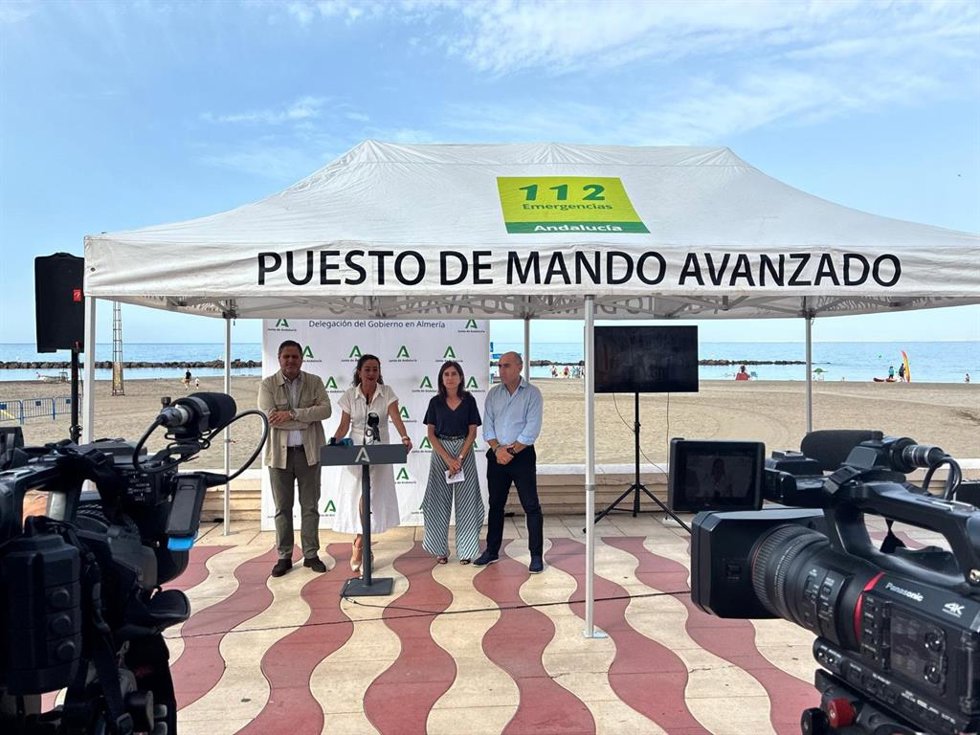 Presentación en Almería de la campaña de prevención de ahogamientos 'No esperes a verlo en las noticias, en el agua los descuidos son emergencias'.