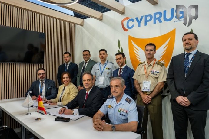 Firma del acuerdo.