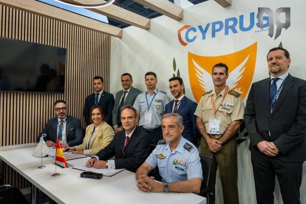 Firma del acuerdo.