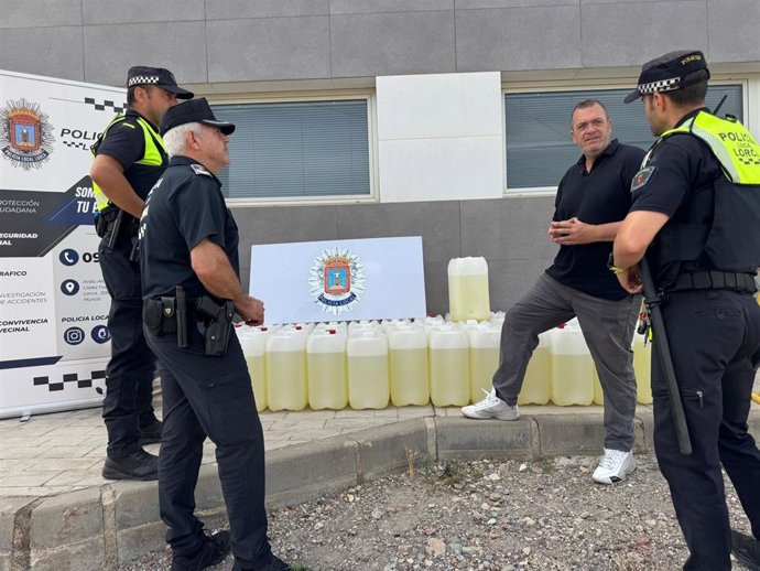 Garrafas de combustible intervenidas por la Policía Local