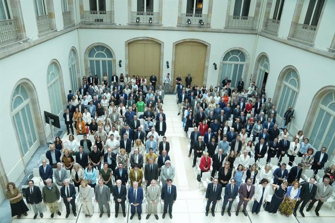 El presidente del AMB y alcalde de Barcelona, Jaume Collboni, el presidente de la Generalitat, Salvador Illa, y el del Parlament, Josep Rull, han encabezado este viernes el acto de celebración del 15 aniversario del Área Metropolitana de Barcelona